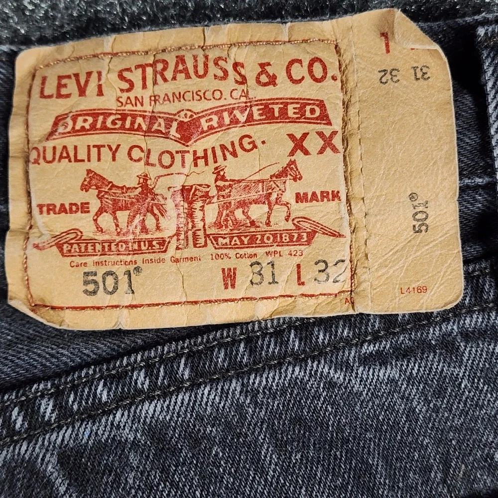 Levi's 501 Original Jeans Mens 31x32 Fit 29x29 Black Button Fly Faded Denim Y2K